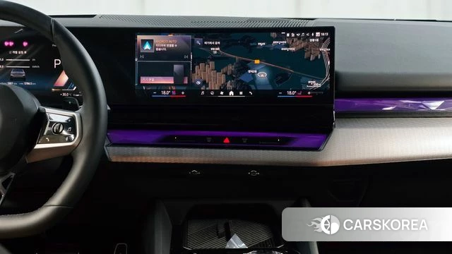 BMW 5 Series (G60) 2025 Светло-серебряный цвет из Кореи, фото 3
