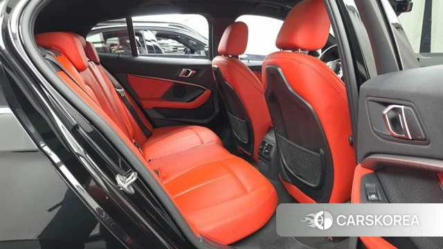 BMW 1 Series (F40) 2021 Черный из Кореи, фото 3