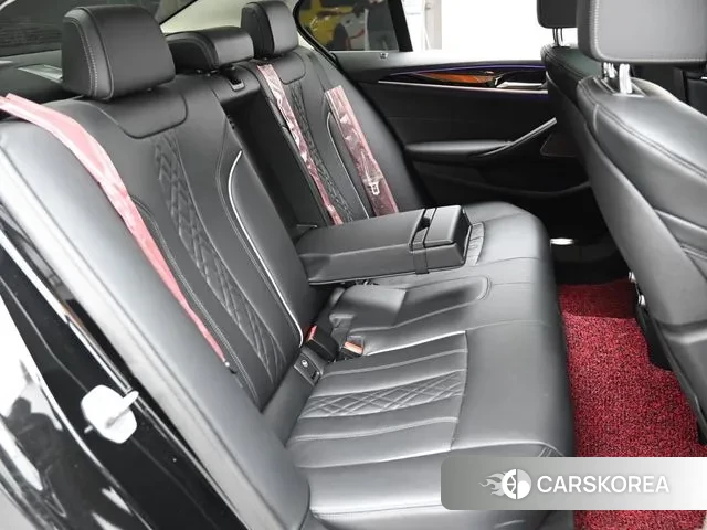 BMW 5 Series (G30) 2021 Черный из Кореи, фото 3