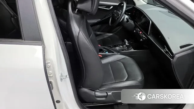 Kia Di Ol Nu Niro 2022 Белый из Кореи, фото 3