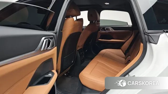 BMW i4 2022 Белый из Кореи, фото 3