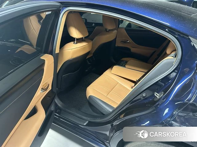 Lexus ES300h 7th generation 2022 Синий из Кореи, фото 3