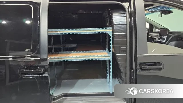 Hyundai Staria 2025 Черный из Кореи, фото 3