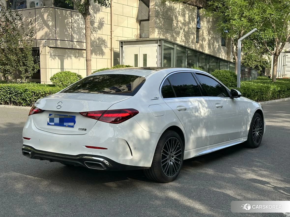 Mercedes-Benz Class C 2025 Белый из Китая, фото 3