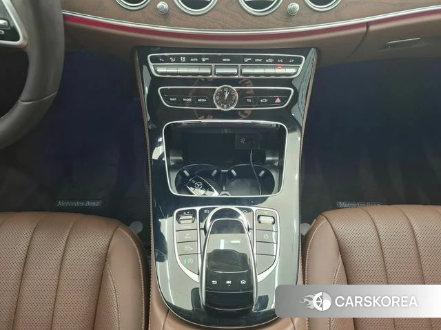 Mercedes-Benz E-Class W213 2018 Белый из Кореи, фото 3