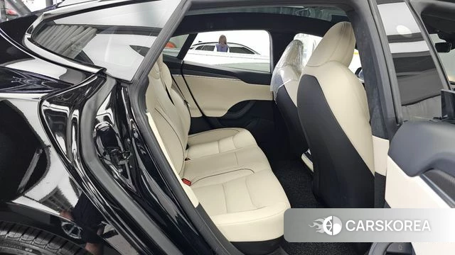 Tesla Model S 2023 Черный из Кореи, фото 3