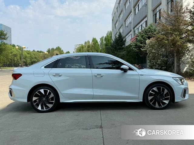 Audi A3 2022 Белый из Китая, фото 3