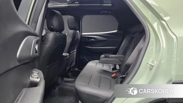 Chevrolet (GM Daewoo) The New Trail Blazer 2023 Темно-зеленый из Кореи, фото 3