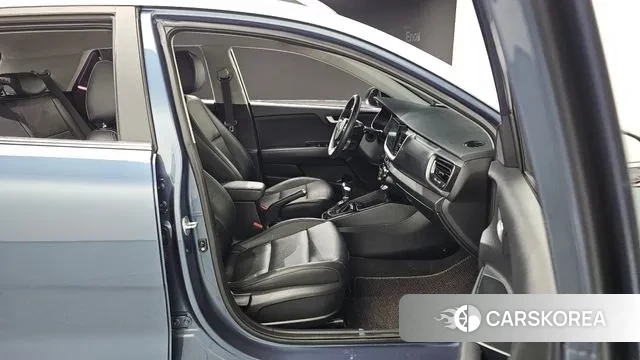 Kia Stonic 2018 Синий из Кореи, фото 3