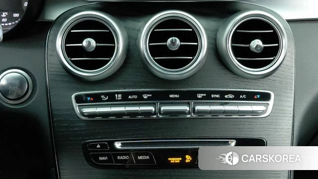 Mercedes-Benz GLC-Class X253 2019 Черный из Кореи, фото 3
