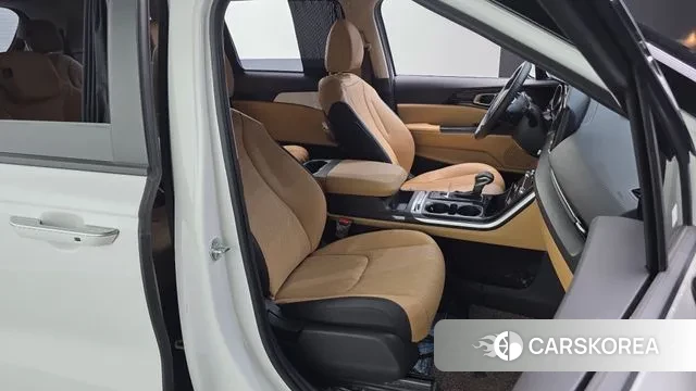Kia Carnival 4th generation 2023 Белый из Кореи, фото 3
