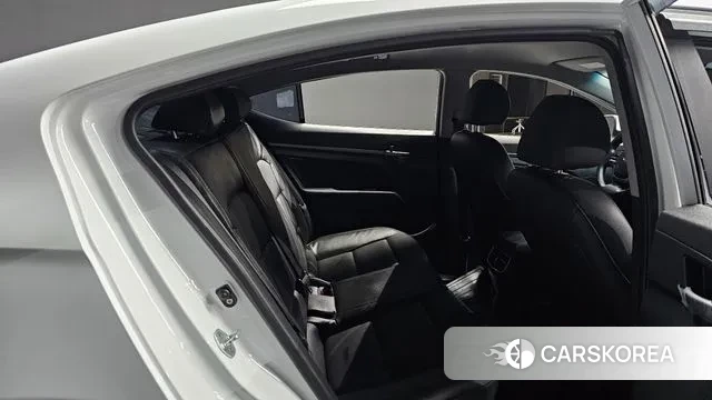 Hyundai Avante AD 2018 Белый из Кореи, фото 3