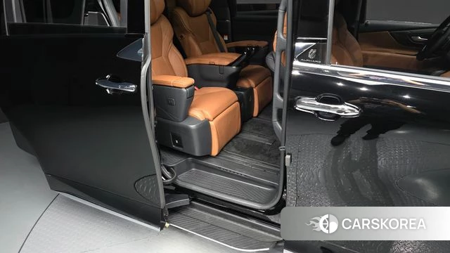 Toyota Alphard 4th Generation 2024 Черный из Кореи, фото 3