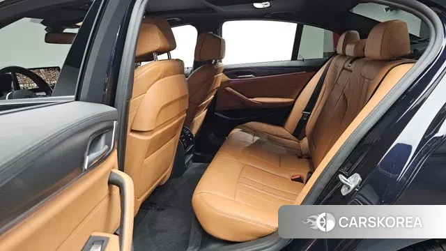 BMW 5 Series (G30) 2021 Черный из Кореи, фото 3