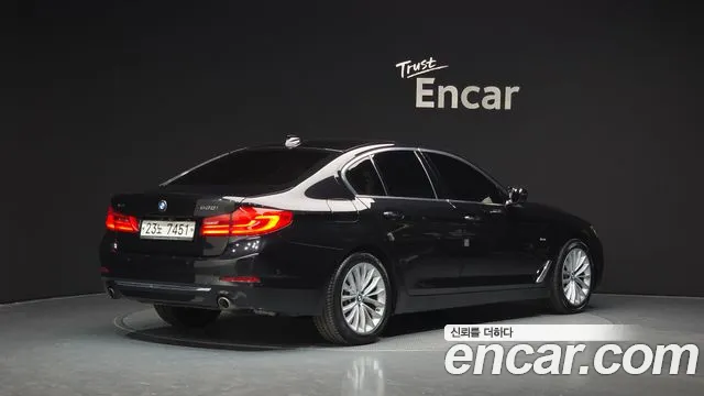 BMW 5 Series (G30) 2018 Черный из Кореи, фото 3