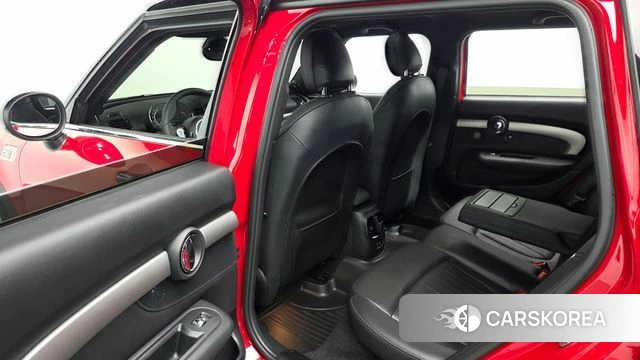 Mini Cooper S Clubman 2023 Красный из Кореи, фото 3