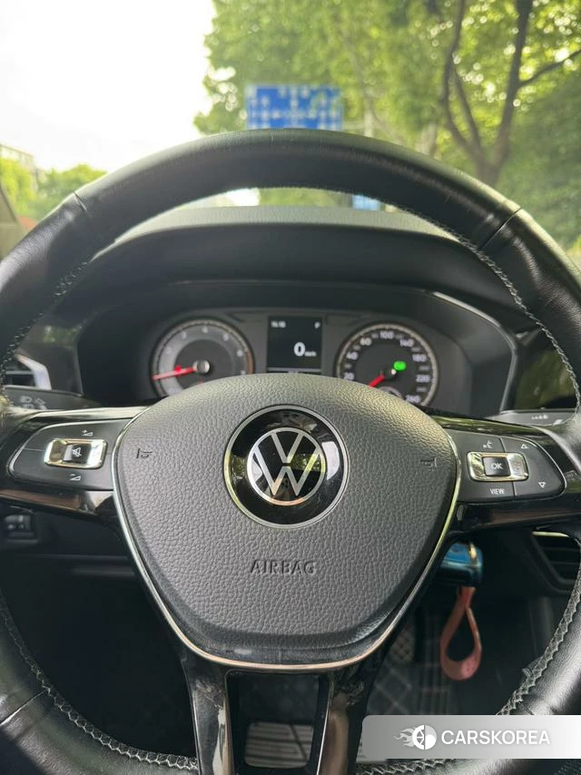 Volkswagen Lavida 2021 Белый из Китая, фото 3