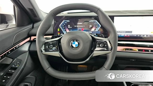 BMW 5 Series (G60) 2025 Серый из Кореи, фото 3