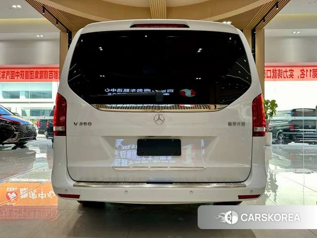 Mercedes-Benz V-class 2022 Белый из Китая, фото 3