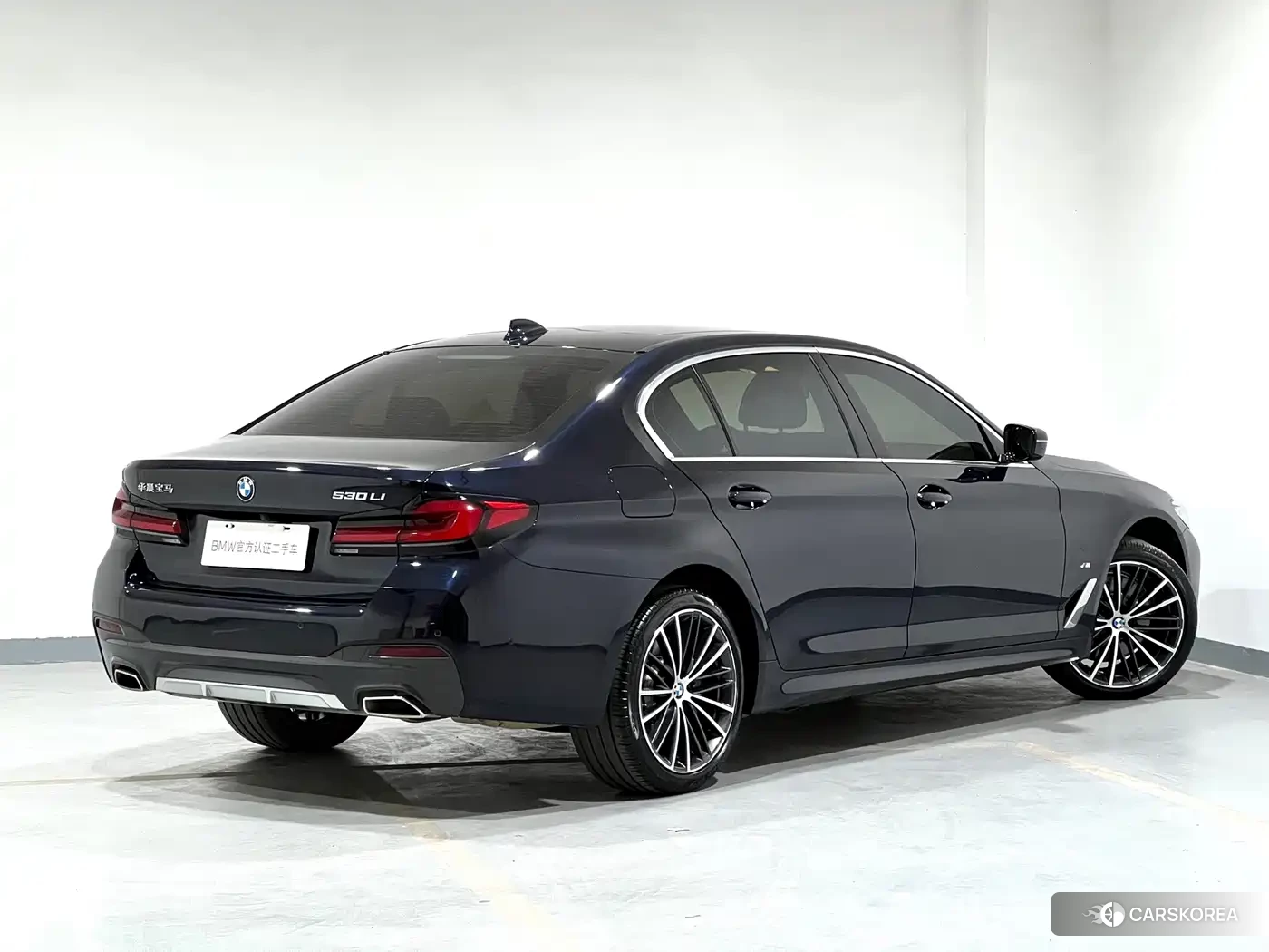 BMW 5 series 2023 Черный из Китая, фото 3