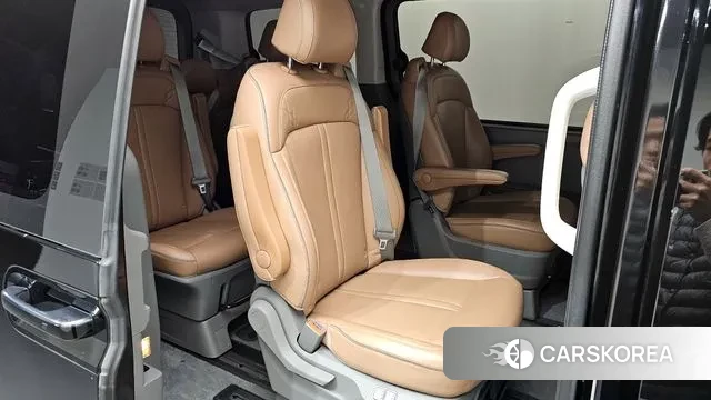 Hyundai Staria 2021 Черный из Кореи, фото 3