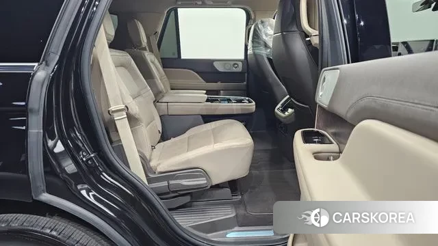 Lincoln Navigator 4th generation 2022 Черный из Кореи, фото 3