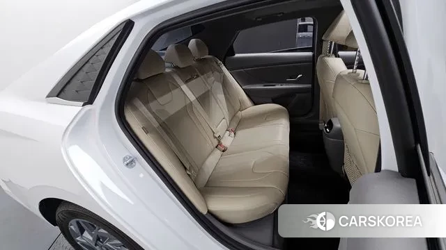 Hyundai The New Avante (CN7) 2024 Белый из Кореи, фото 3