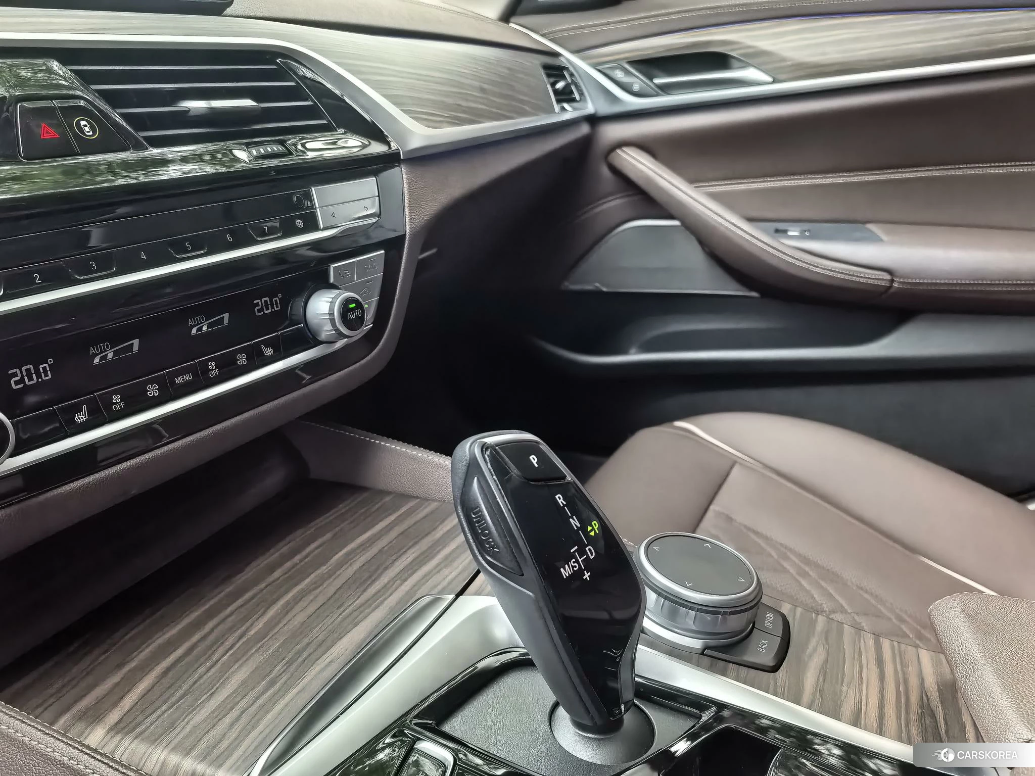 BMW 5 series 2020 Черный из Китая, фото 3