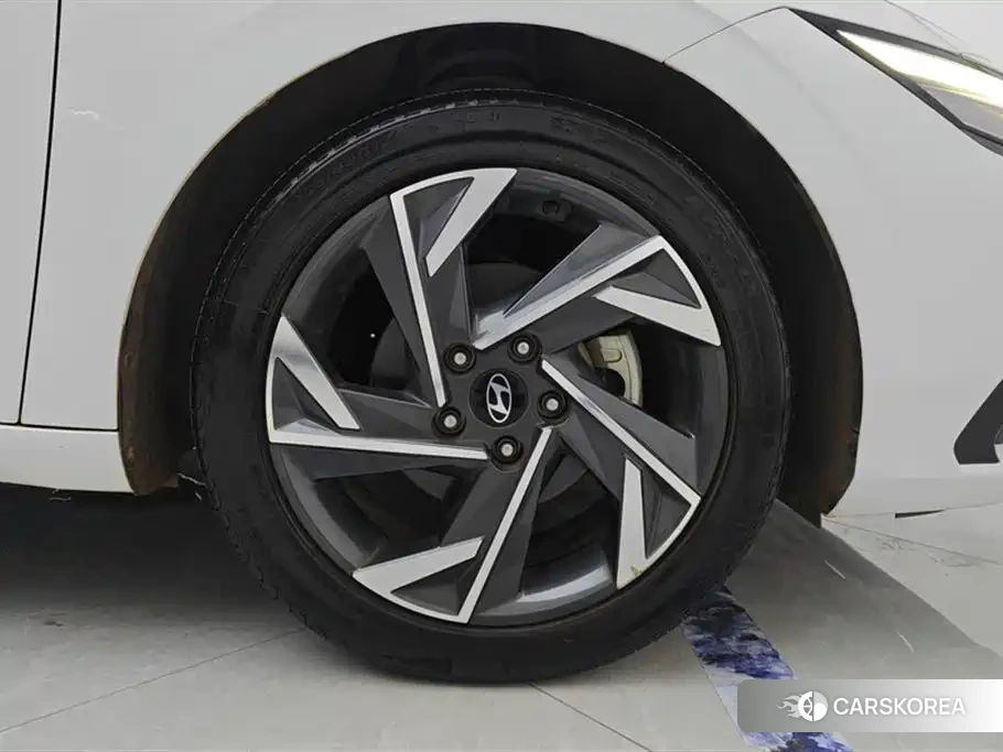 Hyundai Elantra 2024 Белый из Китая, фото 3