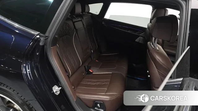 BMW 6 Series GT (G32) 2022 Черный из Кореи, фото 3