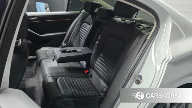 Volkswagen Passat GT (B8) 2018 Белый из Кореи, фото 3