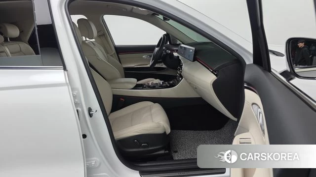 Genesis GV70 2024 Белый из Кореи, фото 3