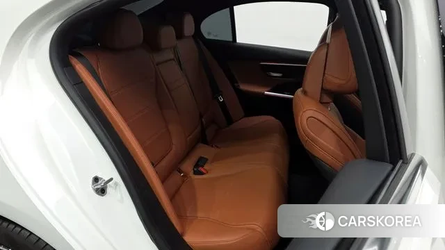 Mercedes-Benz C-Class W206 2022 Белый из Кореи, фото 3