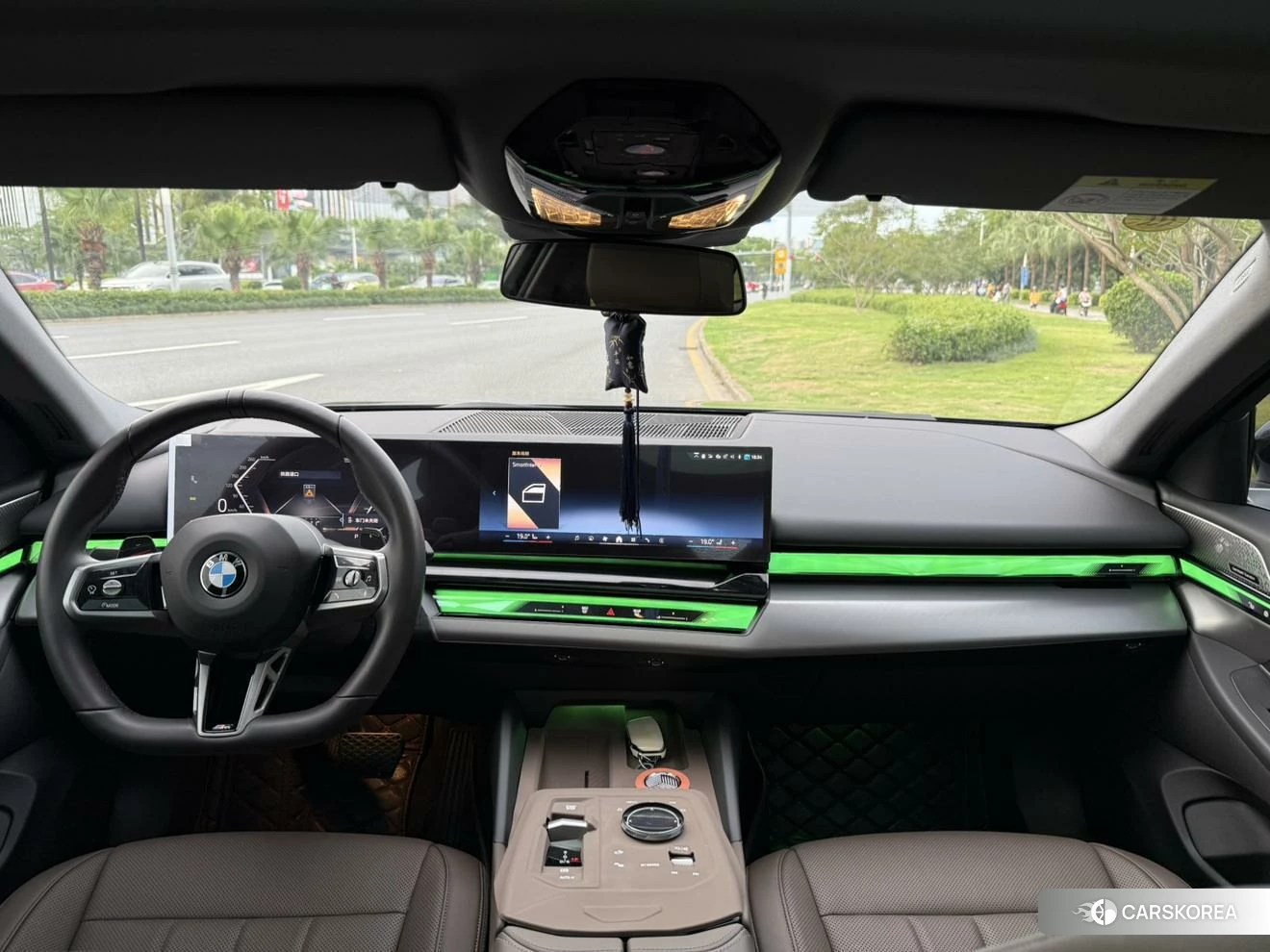 BMW 5 series 2024 Черный из Китая, фото 3