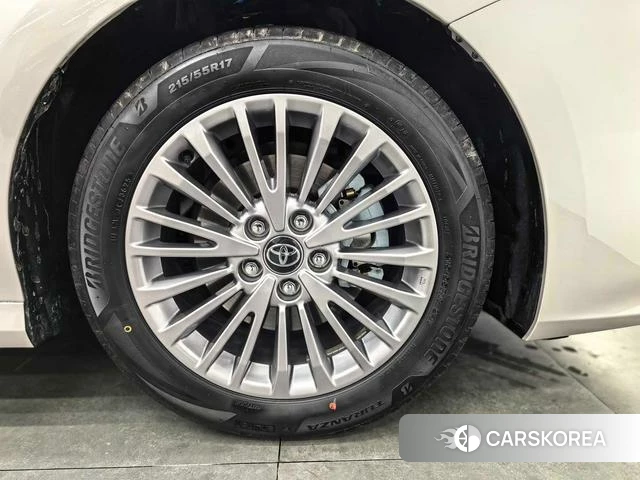 Toyota Camry 2025 Шампань из Китая, фото 3