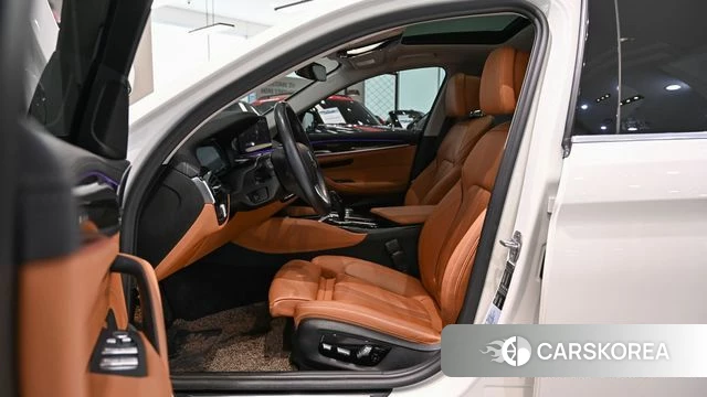BMW 5 Series (G30) 2021 Белый из Кореи, фото 3