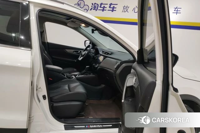 Nissan Qashqai 2023 Белый из Китая, фото 3