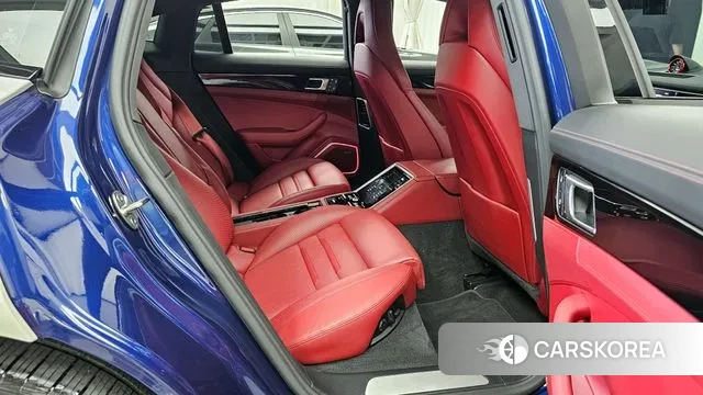 Porsche Panamera (971) 2022 Серебристо-серый из Кореи, фото 3