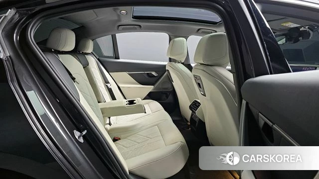 BMW 5 Series (G60) 2024 Серый из Кореи, фото 3