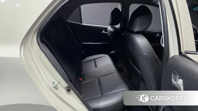 Kia Morning Urban (JA) 2023 Жемчужный цвет из Кореи, фото 3