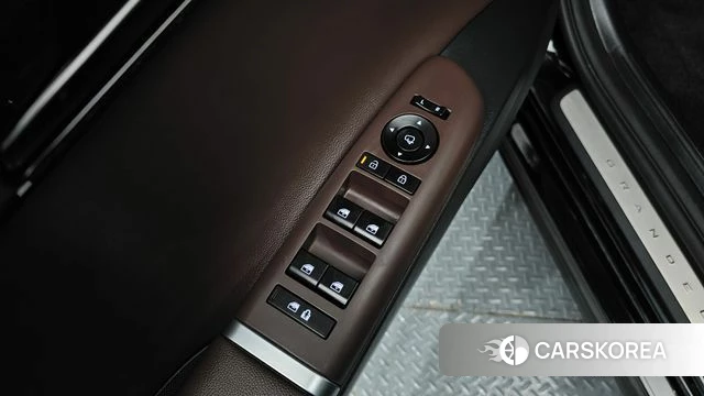 Hyundai Grandeur Hybrid (GN7) 2023 Черный из Кореи, фото 3