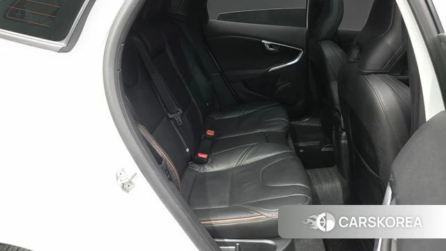 Volvo V40 Cross-Country 2019 Белый из Кореи, фото 3