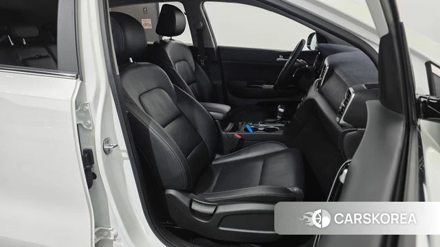 Kia Sportage 4th Generation 2018 Белый из Кореи, фото 3