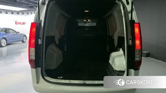 Hyundai Staria 2021 Белый из Кореи, фото 3