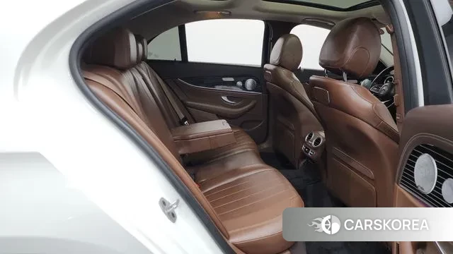 Mercedes-Benz E-Class W213 2020 Белый из Кореи, фото 3