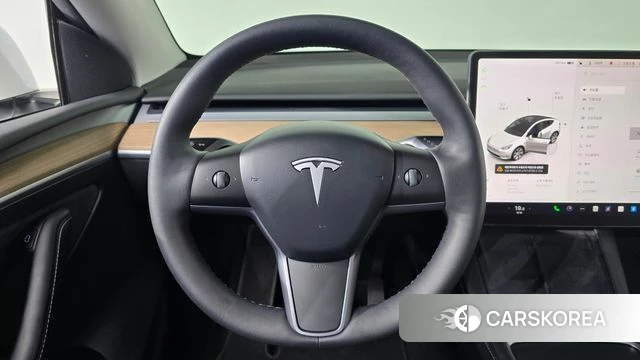 Tesla Model Y 2023 Белый из Кореи, фото 3