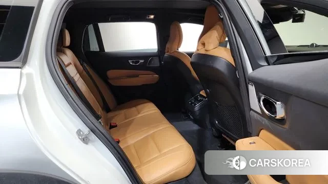 Volvo V60 Cross-Country 2nd Generation 2019 Белый из Кореи, фото 3