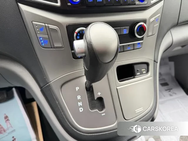 Hyundai The New Grand Starex 2019 Белый из Кореи, фото 3