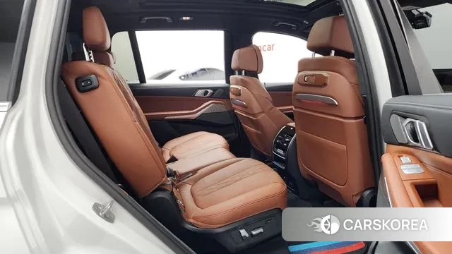 BMW X7 (G07) 2024 Белый из Кореи, фото 3