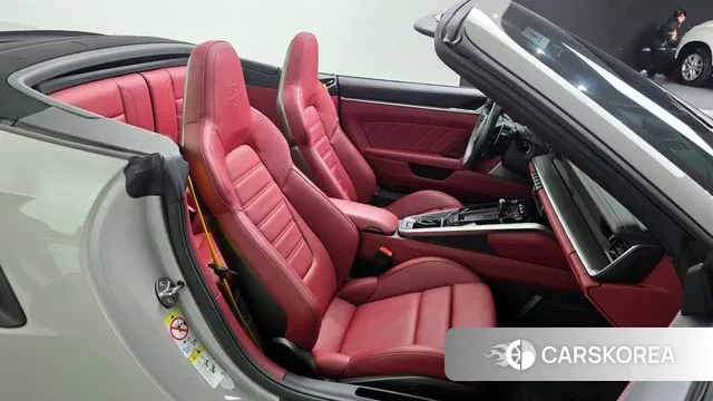 Porsche 911(992) 2024 Серебристо-серый из Кореи, фото 3